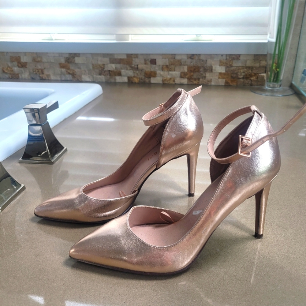 Madden Girl Rose Gold Shoes
